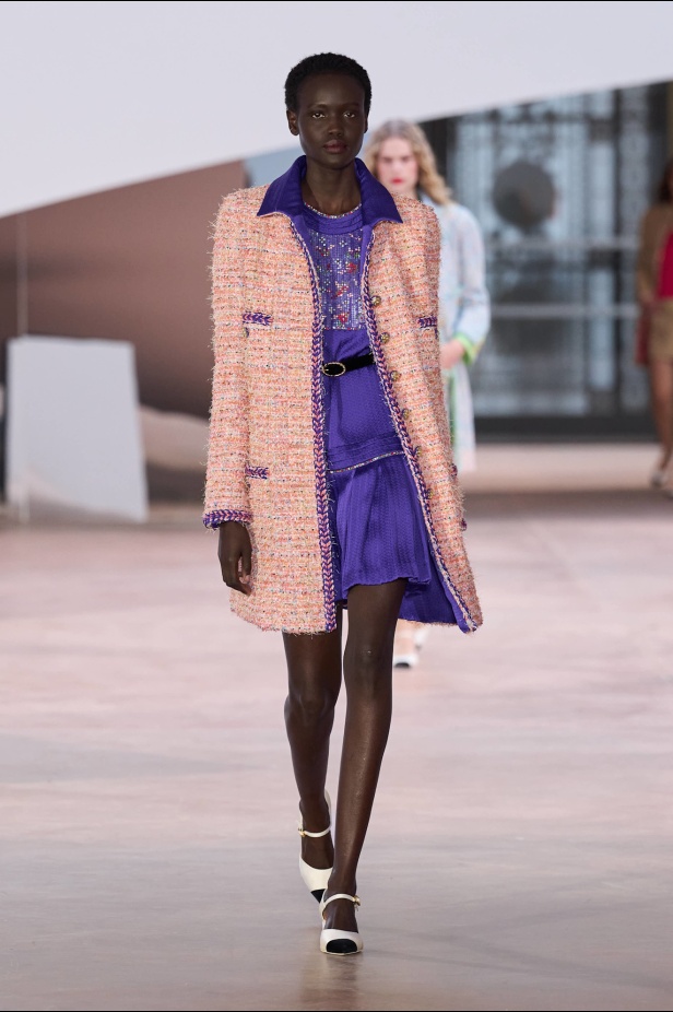 مجموعة Chanel ربيع و صيف 2025 للأزياء الراقية