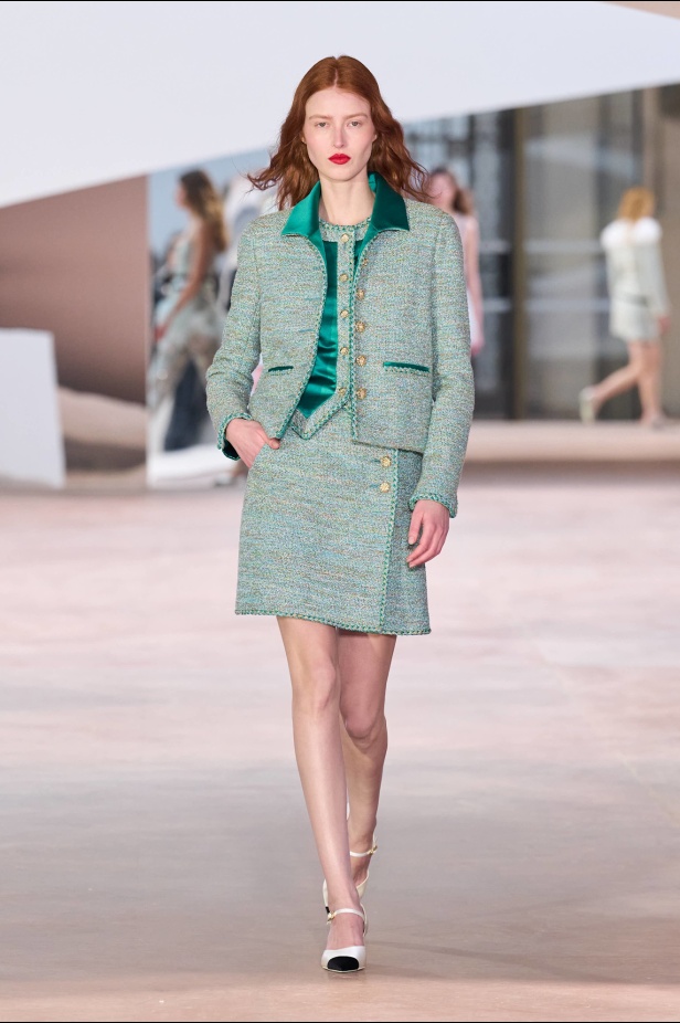 مجموعة Chanel ربيع و صيف 2025 للأزياء الراقية