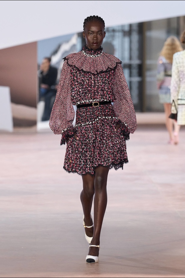 مجموعة Chanel ربيع و صيف 2025 للأزياء الراقية