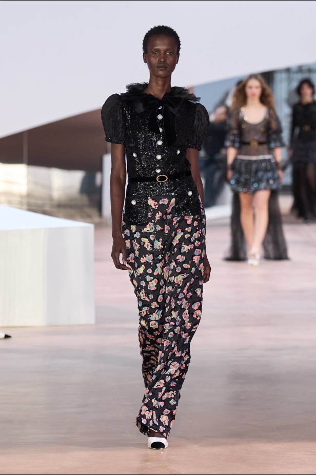 مجموعة Chanel ربيع و صيف 2025 للأزياء الراقية
