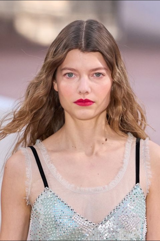 مجموعة Chanel ربيع و صيف 2025 للأزياء الراقية