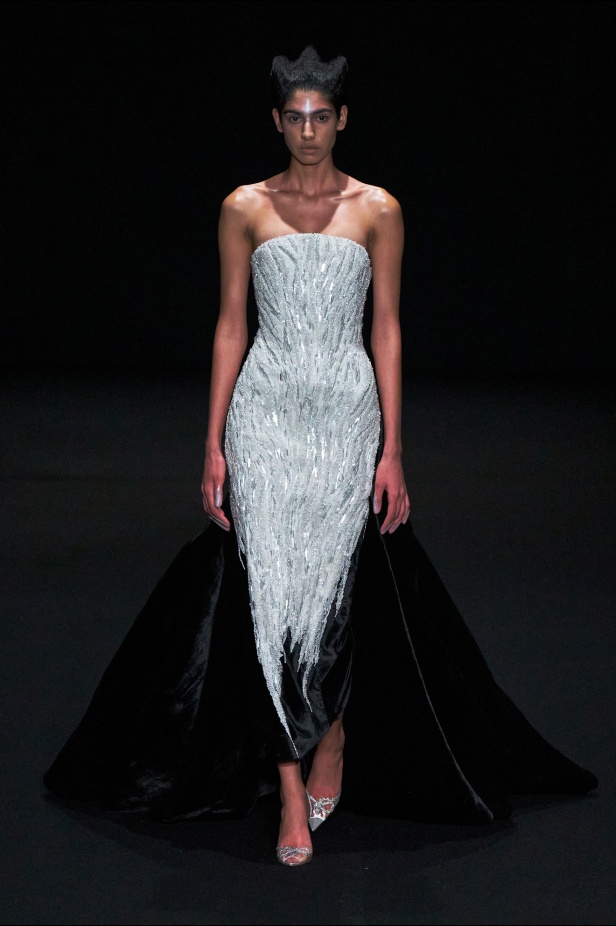 مجموعة Gaurav Gupta لصيف 2025 