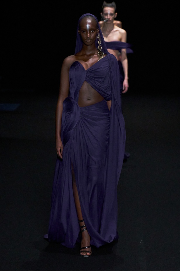 مجموعة Gaurav Gupta لصيف 2025 