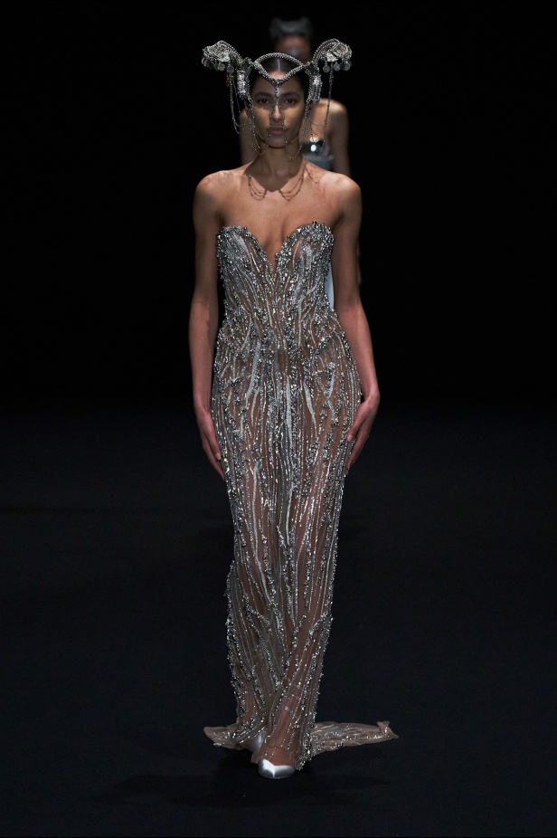 مجموعة Gaurav Gupta لصيف 2025 