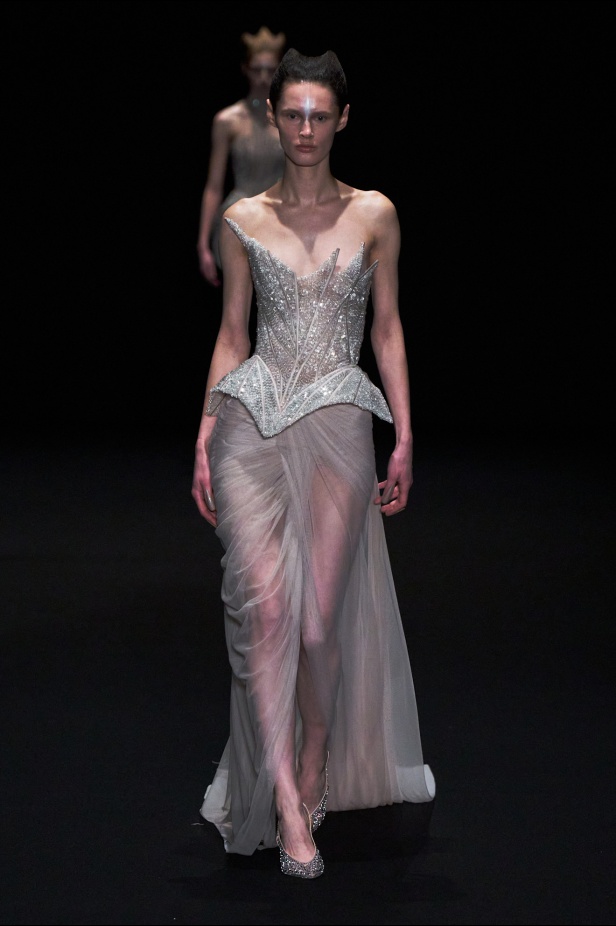 مجموعة Gaurav Gupta لصيف 2025 