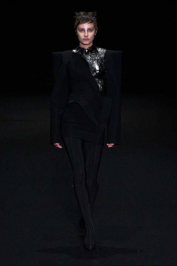 مجموعة Gaurav Gupta لصيف 2025 