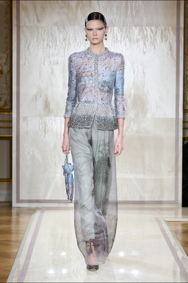 مجموعة  أرماني بريفيه رحلة مُضيئة عبر الحضارات 