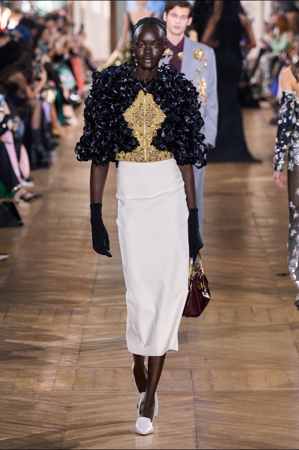 مجموعة جورج حبيقة للأزياء الراقية لربيع 2025