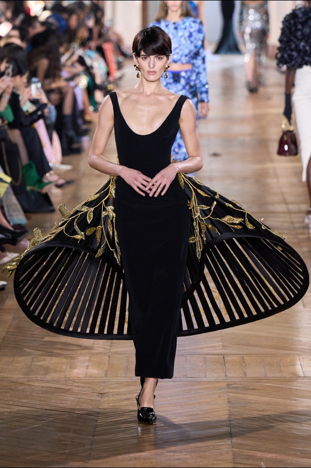 مجموعة جورج حبيقة للأزياء الراقية لربيع 2025