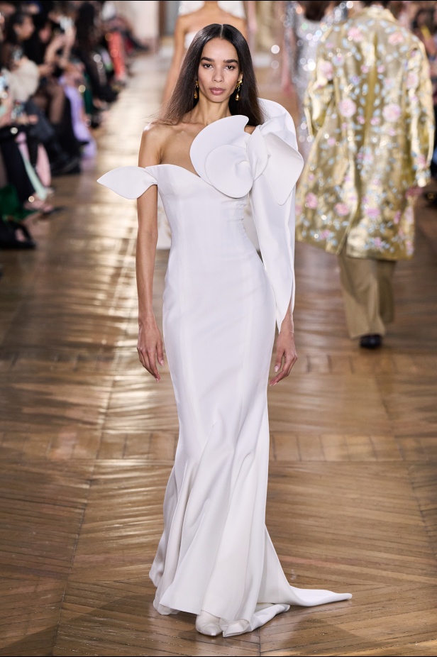 مجموعة جورج حبيقة للأزياء الراقية لربيع 2025