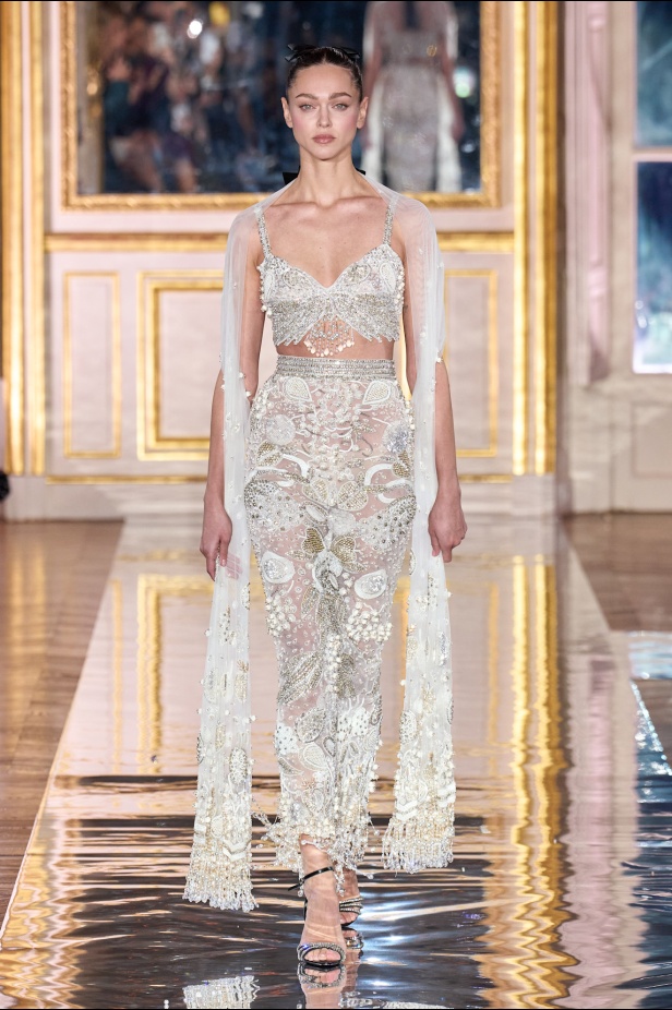 مجموعة Zuhair Murad للأزياء الراقية لربيع 2025 