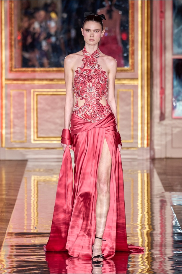 مجموعة Zuhair Murad للأزياء الراقية لربيع 2025 