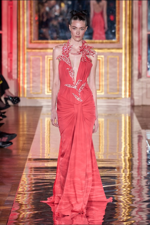 مجموعة Zuhair Murad للأزياء الراقية لربيع 2025 