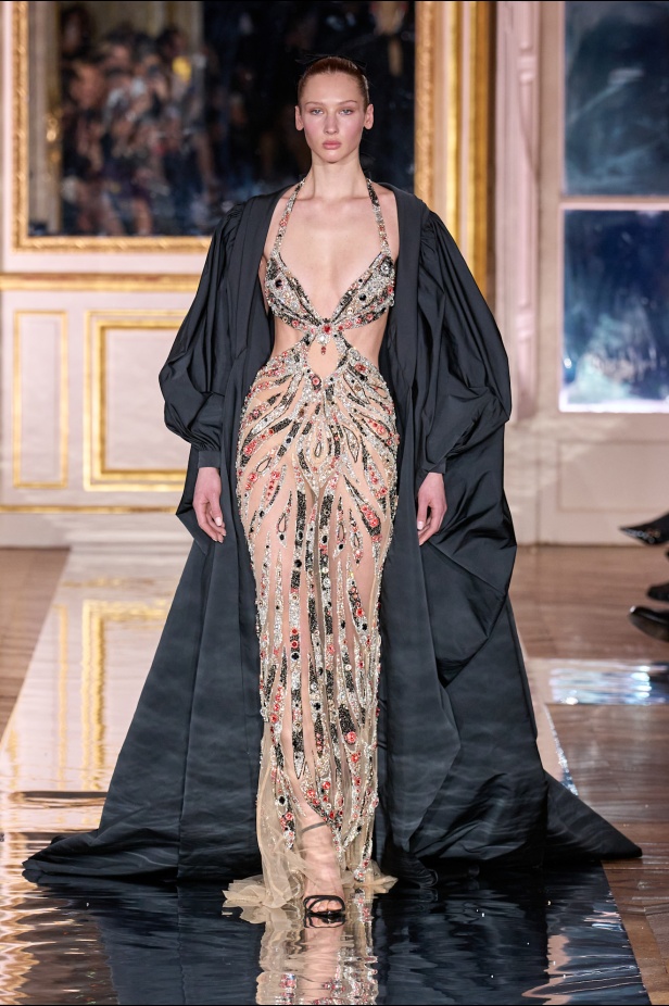 مجموعة Zuhair Murad للأزياء الراقية لربيع 2025 