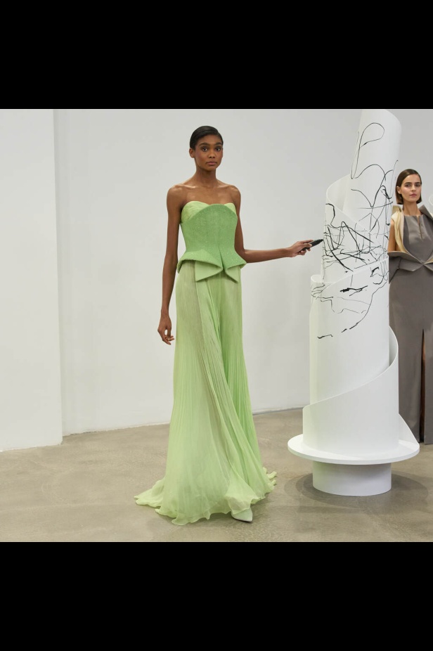 مجموعة رامي العلي للأزياء الراقية لربيع وصيف 2025