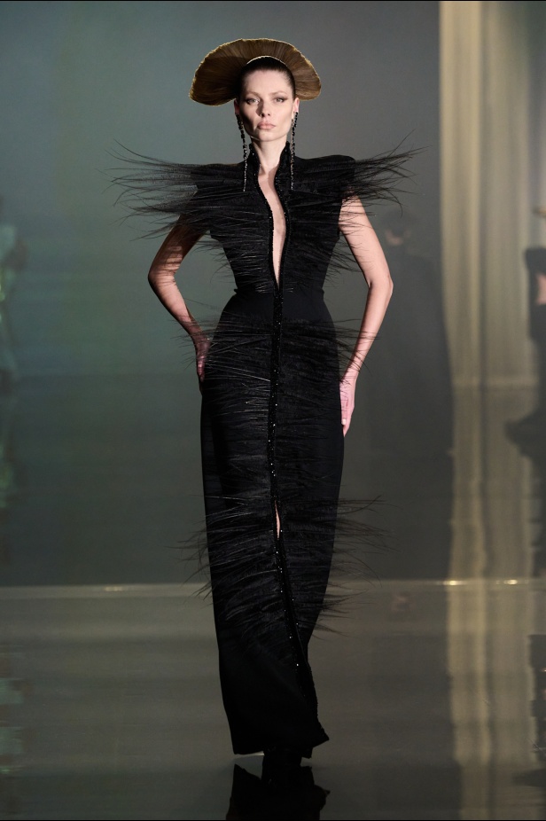 مجموعة Stephane Rolland للأزياء الراقية لربيع 2025 