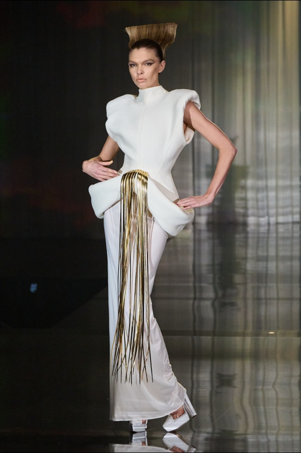 مجموعة Stephane Rolland للأزياء الراقية لربيع 2025 