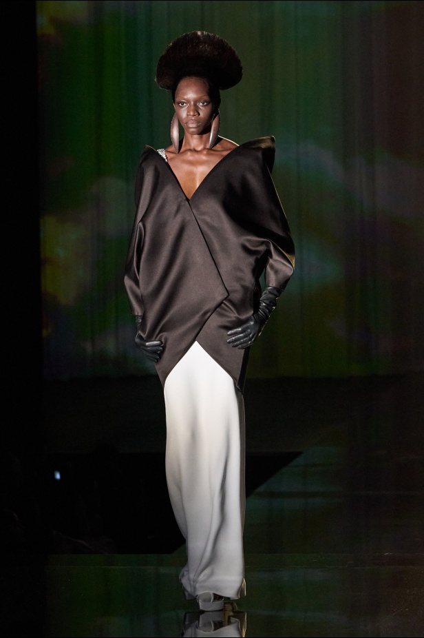 مجموعة Stephane Rolland للأزياء الراقية لربيع 2025 