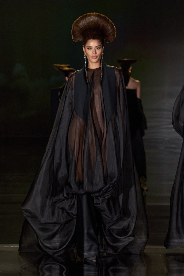 مجموعة Stephane Rolland للأزياء الراقية لربيع 2025 