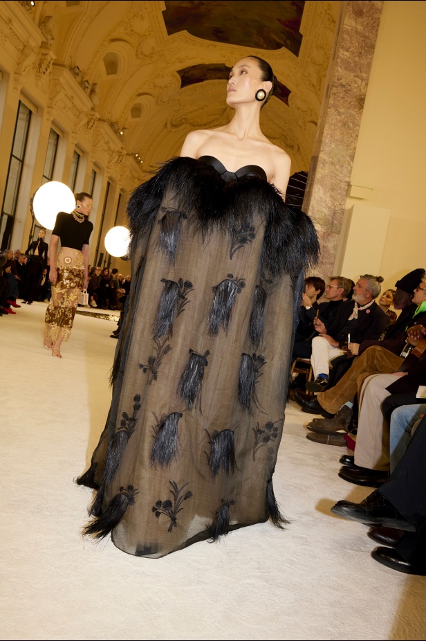 Schiaparelli ربيع 2025 للأزياء الراقية
