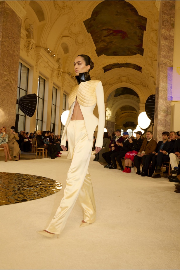 Schiaparelli ربيع 2025 للأزياء الراقية