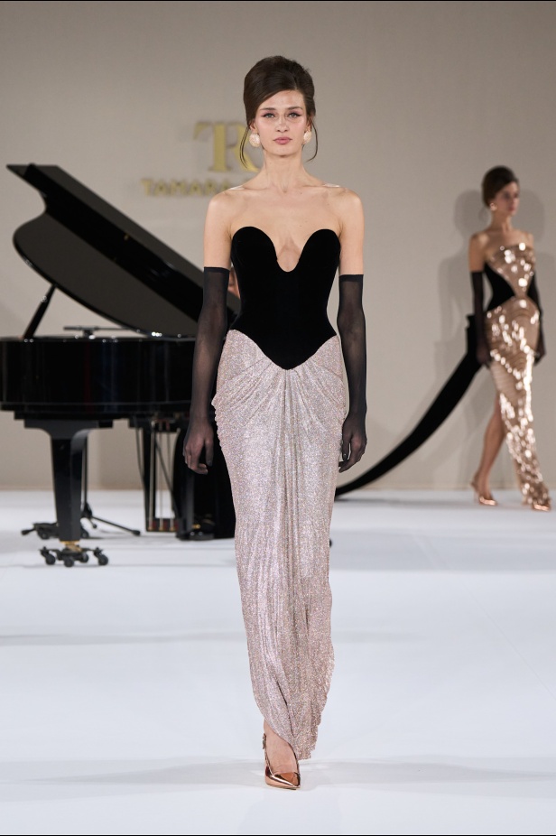  عرض Tamara Ralph لصيف 2015 في باريس