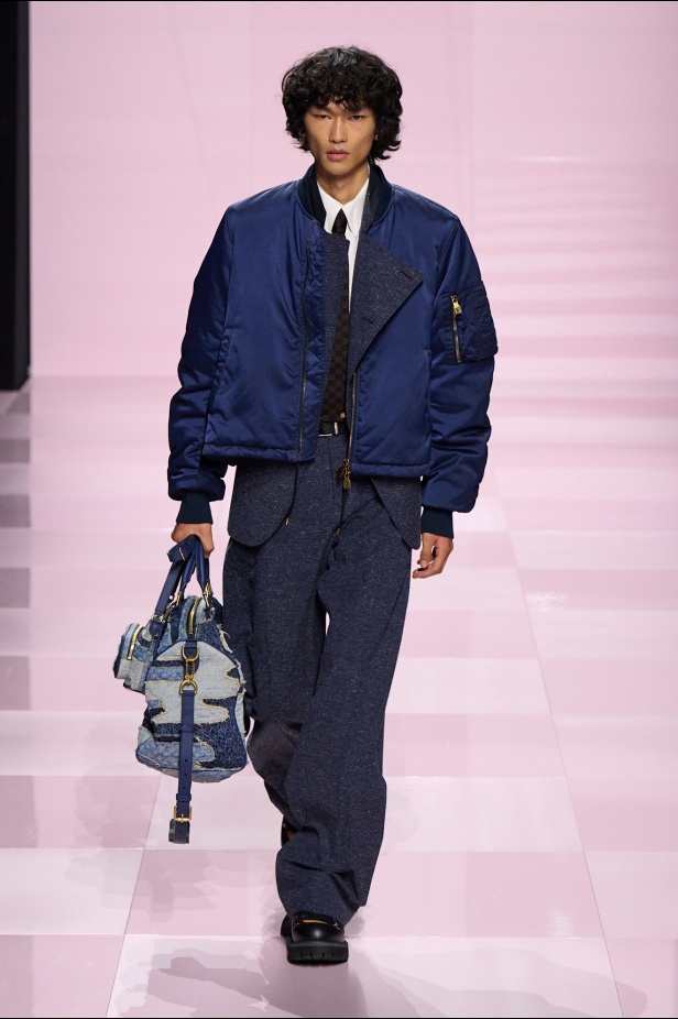 مجموعة خريف و شتاء 2025 للملابس الرجالية من Louis Vuitton