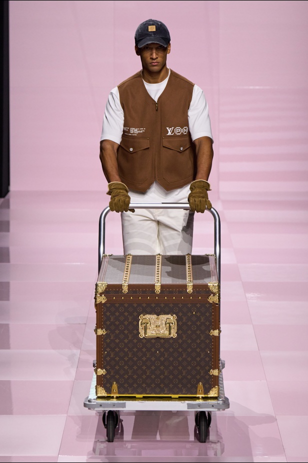 مجموعة خريف و شتاء 2025 للملابس الرجالية من Louis Vuitton