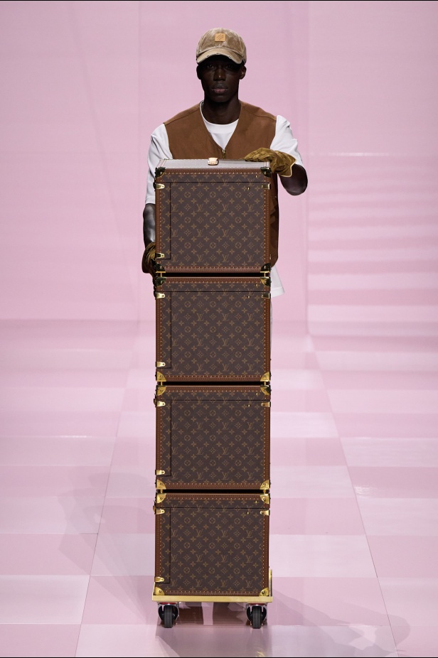 مجموعة خريف و شتاء 2025 للملابس الرجالية من Louis Vuitton