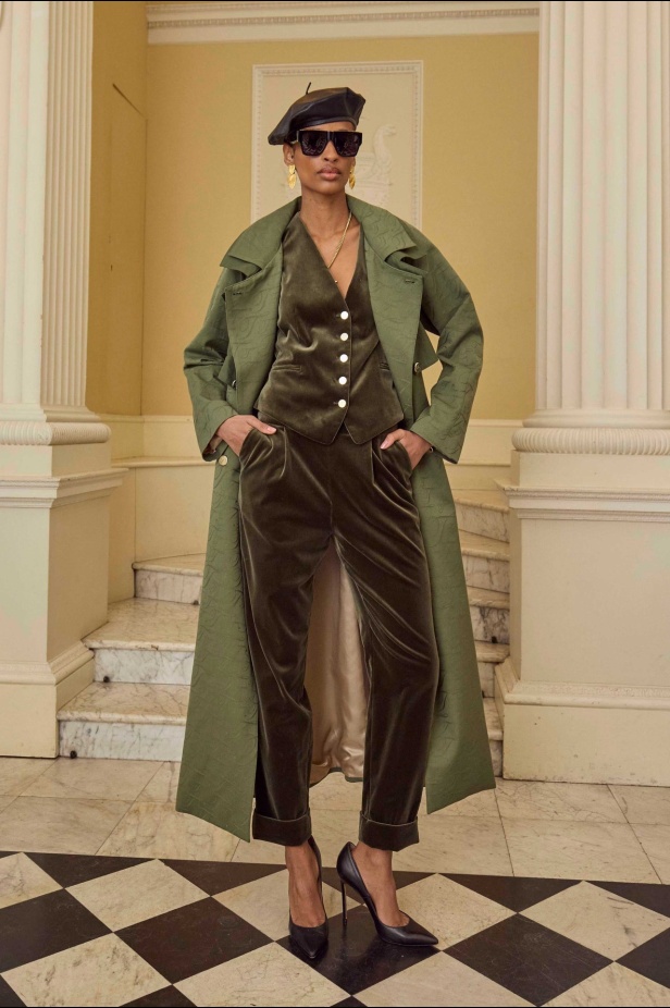 عرض أزياء Temperley London لخريف وشتاء 2025-2026