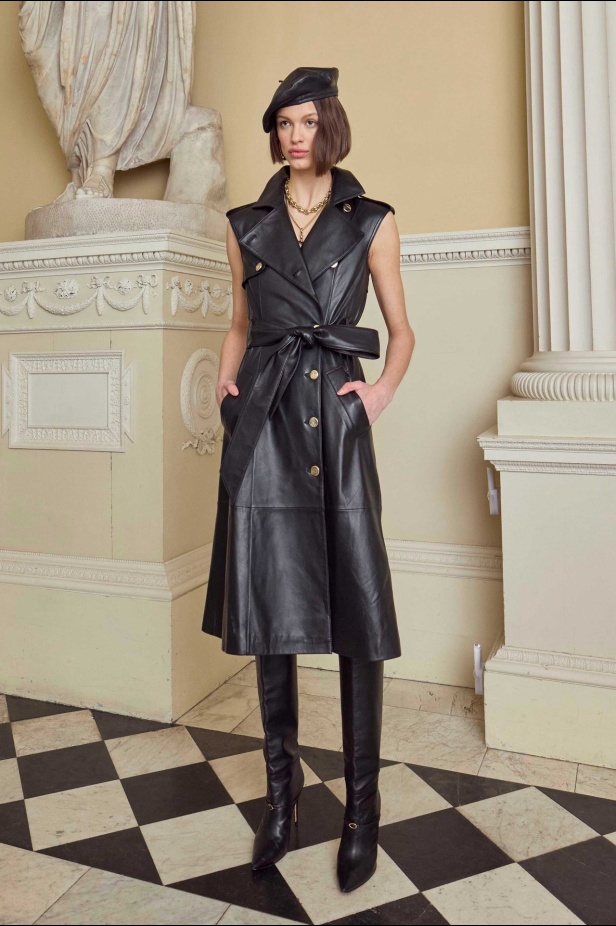 عرض أزياء Temperley London لخريف وشتاء 2025-2026