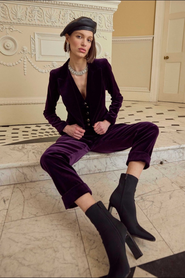 عرض أزياء Temperley London لخريف وشتاء 2025-2026