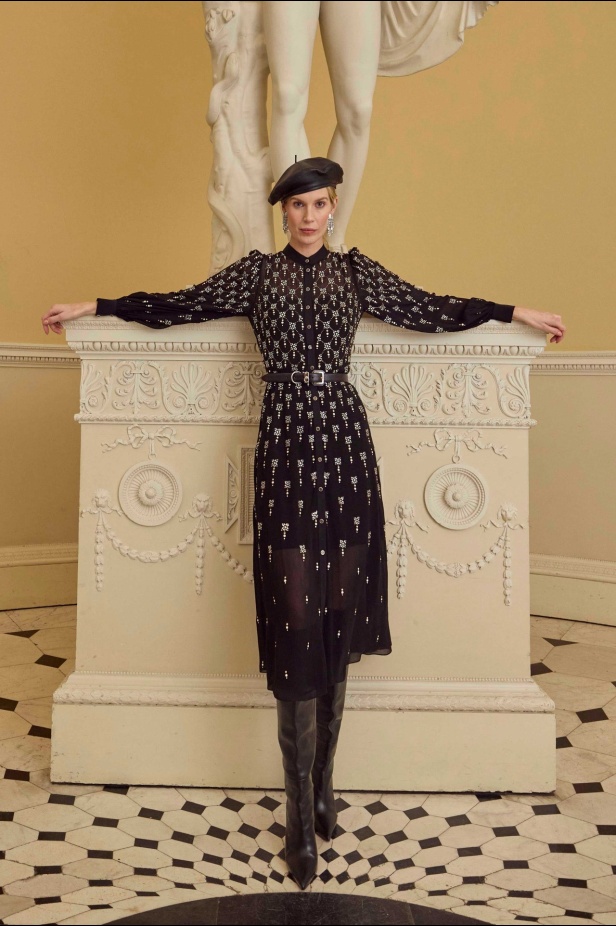 عرض أزياء Temperley London لخريف وشتاء 2025-2026