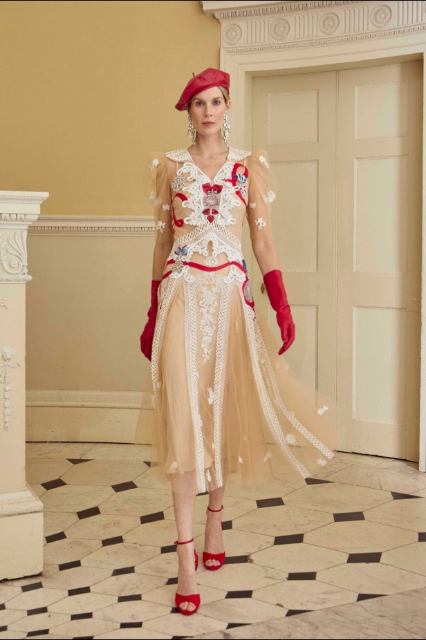 عرض أزياء Temperley London لخريف وشتاء 2025-2026