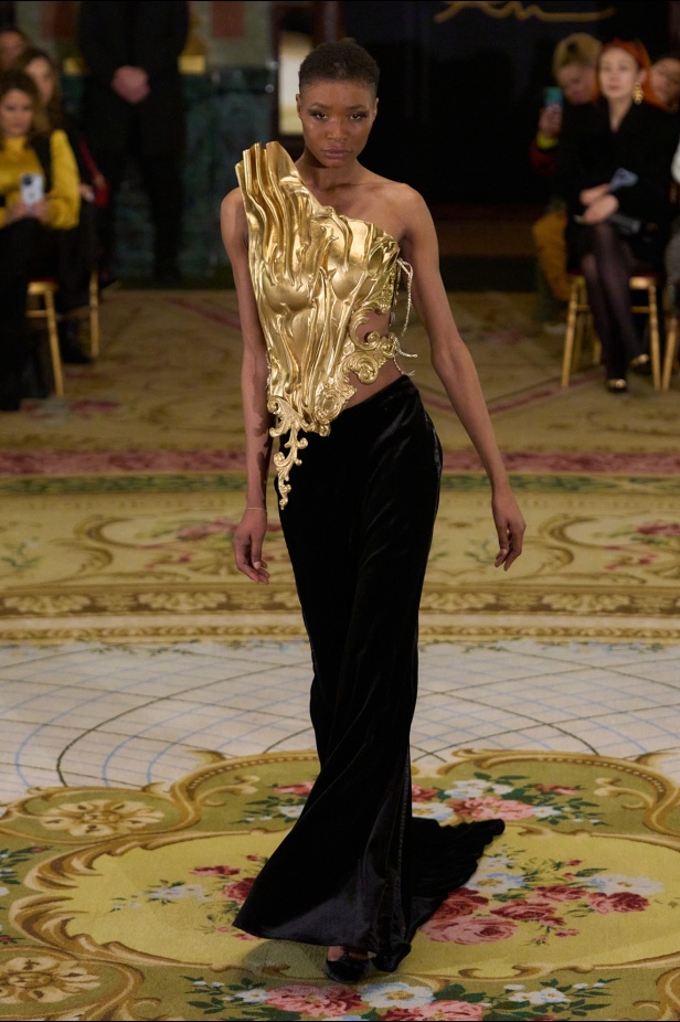  روبير أبي نادر يكشف أسرار الأناقة الملكية في ربيع وصيف 2025