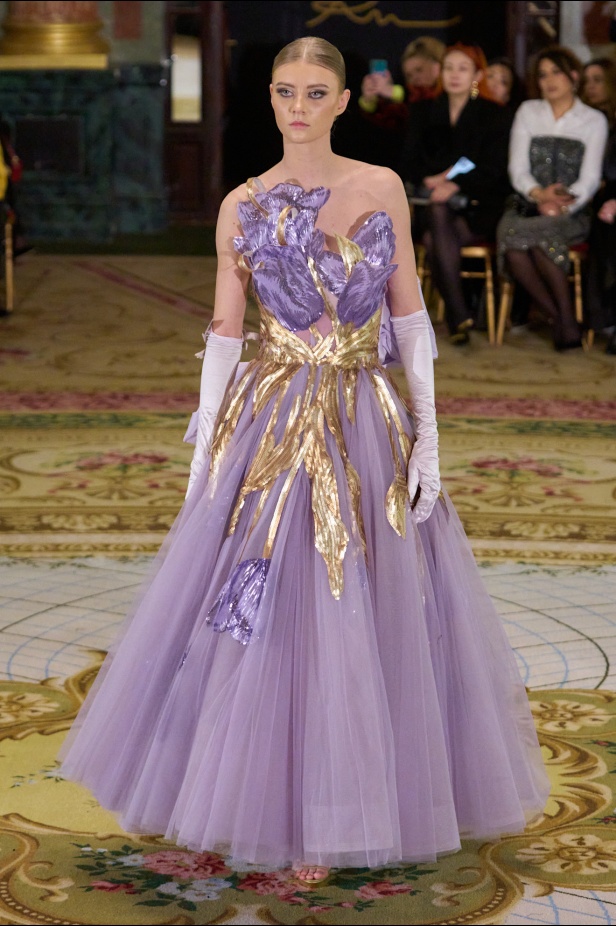  روبير أبي نادر يكشف أسرار الأناقة الملكية في ربيع وصيف 2025