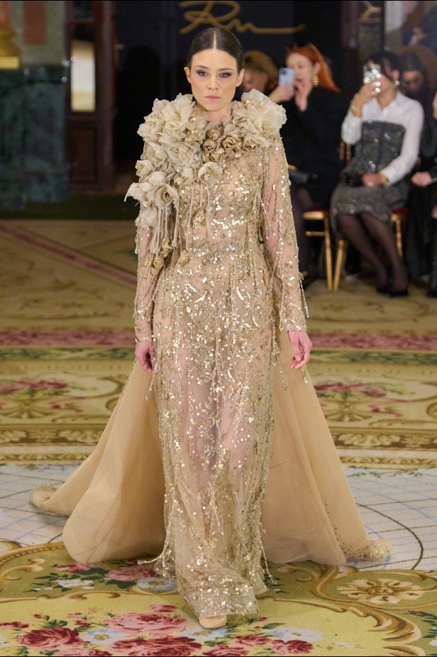  روبير أبي نادر يكشف أسرار الأناقة الملكية في ربيع وصيف 2025