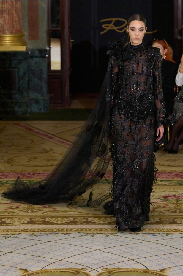  روبير أبي نادر يكشف أسرار الأناقة الملكية في ربيع وصيف 2025