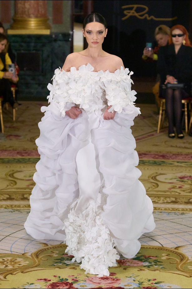  روبير أبي نادر يكشف أسرار الأناقة الملكية في ربيع وصيف 2025