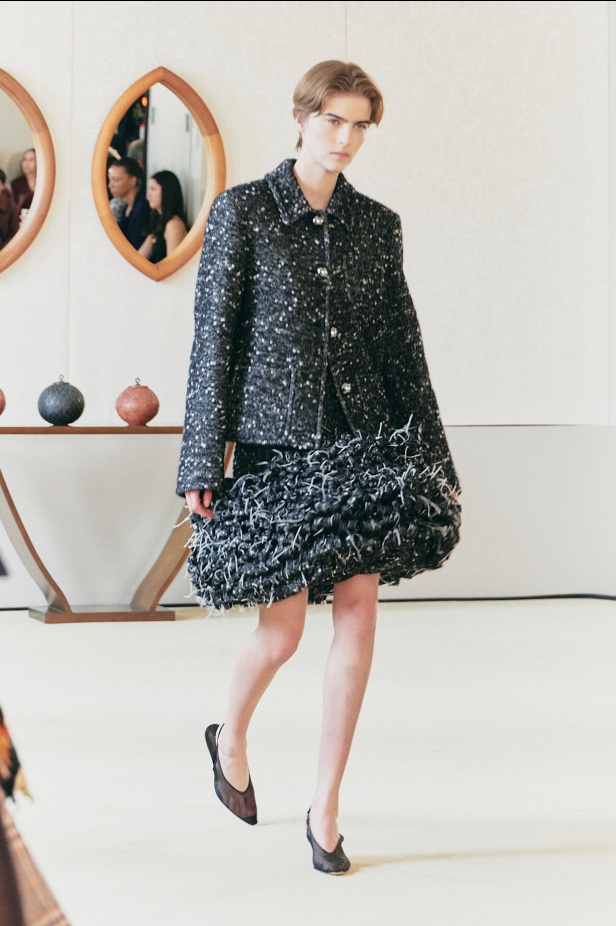 عودة إلى جوهر الاناقة في "التوزارا" لخريف وشتاء 2025 للملابس الجاهزة