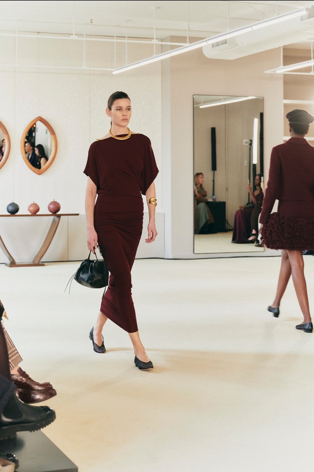 عودة إلى جوهر الاناقة في "التوزارا" لخريف وشتاء 2025 للملابس الجاهزة