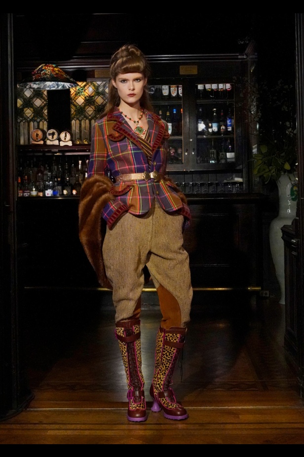 مجموعة أنا سوي لخريف وشتاء 2025 رواية تاريخية مرحة وجريئة