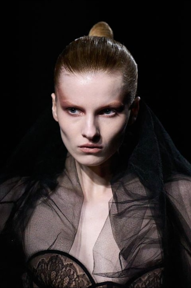 مجموعة Ashi Studio ربيع و صيف 2025 للأزياء الراقية