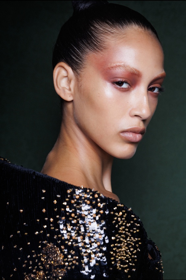 مجموعة Ashi Studio ربيع و صيف 2025 للأزياء الراقية