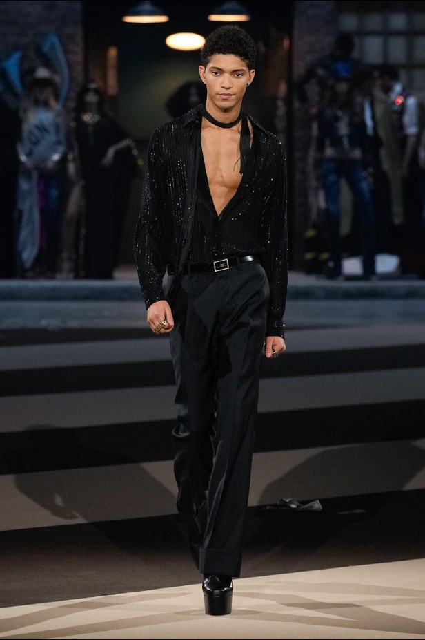 علامة ديسكوارد تحتفل بثلاثين عام من الابداع في عرض احتفالي رائع