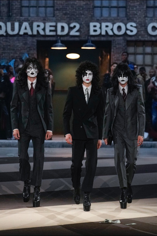 علامة ديسكوارد تحتفل بثلاثين عام من الابداع في عرض احتفالي رائع