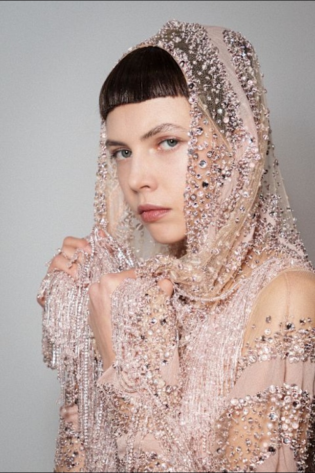 مجموعة ايلي صعب لربيع وصيف 2025