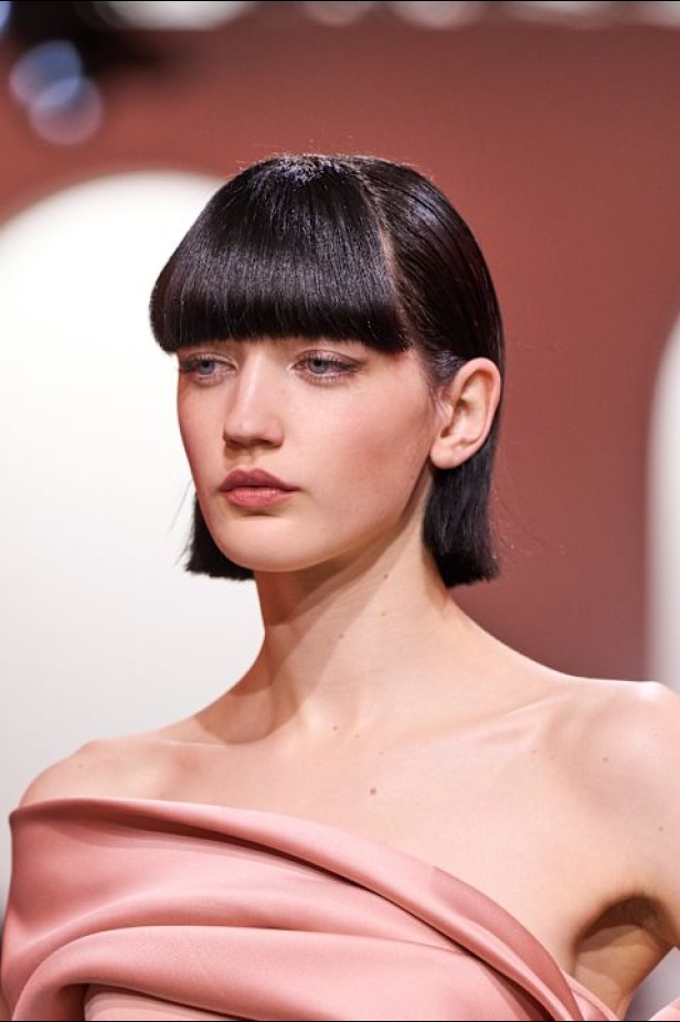 مجموعة ايلي صعب لربيع وصيف 2025