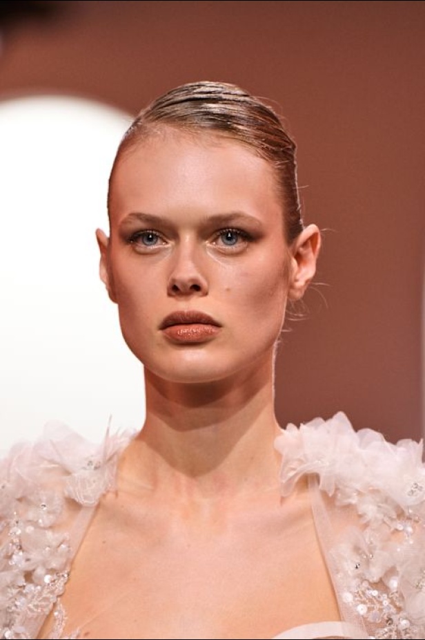 مجموعة ايلي صعب لربيع وصيف 2025