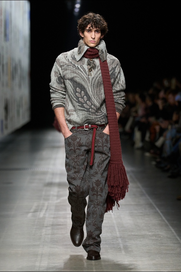 مجموعة Etro خريف 2025 للملابس الجاهزة: تطوّر دائم.. إنها Etro Magma